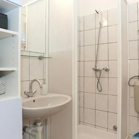 アパート With Parking Space Kanica, - 19968