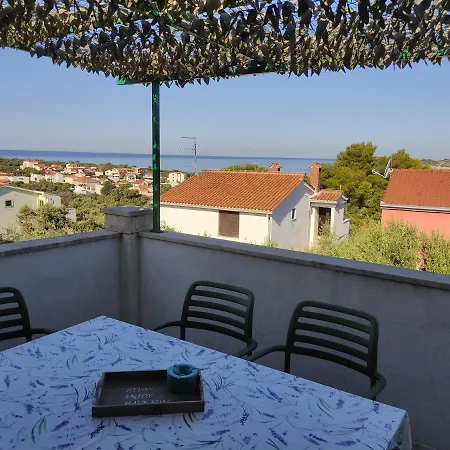 With Parking Space Kanica, - 19968 公寓