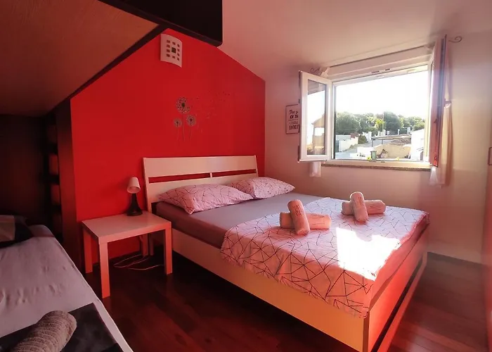 With Parking Space Kanica, - 19968 * Rogoznica (Sibenik-Knin)