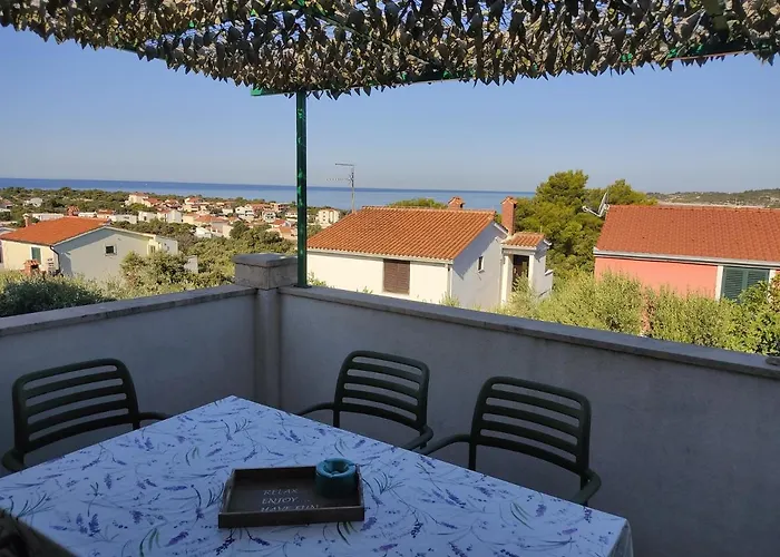 With Parking Space Kanica, - 19968 公寓