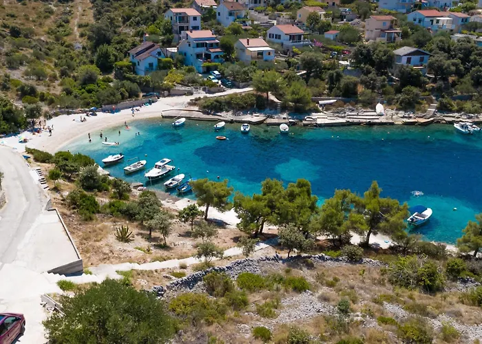 With Parking Space Kanica, - 19968 Appartement *